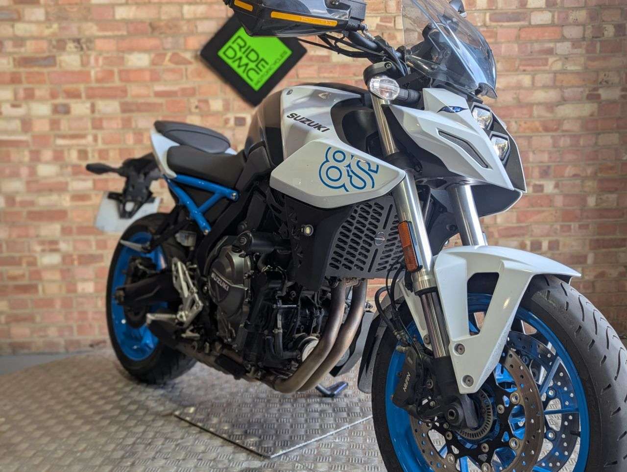 2023 SUZUKI GSX-8S 2023 SUZUKI GSX-8S