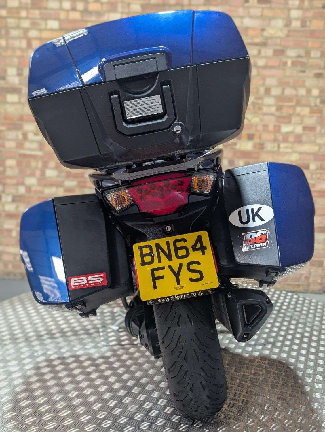 2014 TRIUMPH TROPHY 1200 2014 TRIUMPH TROPHY 1200