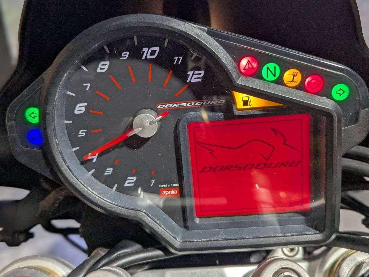 2009 APRILIA DORSODURO 750 2009 APRILIA DORSODURO 750