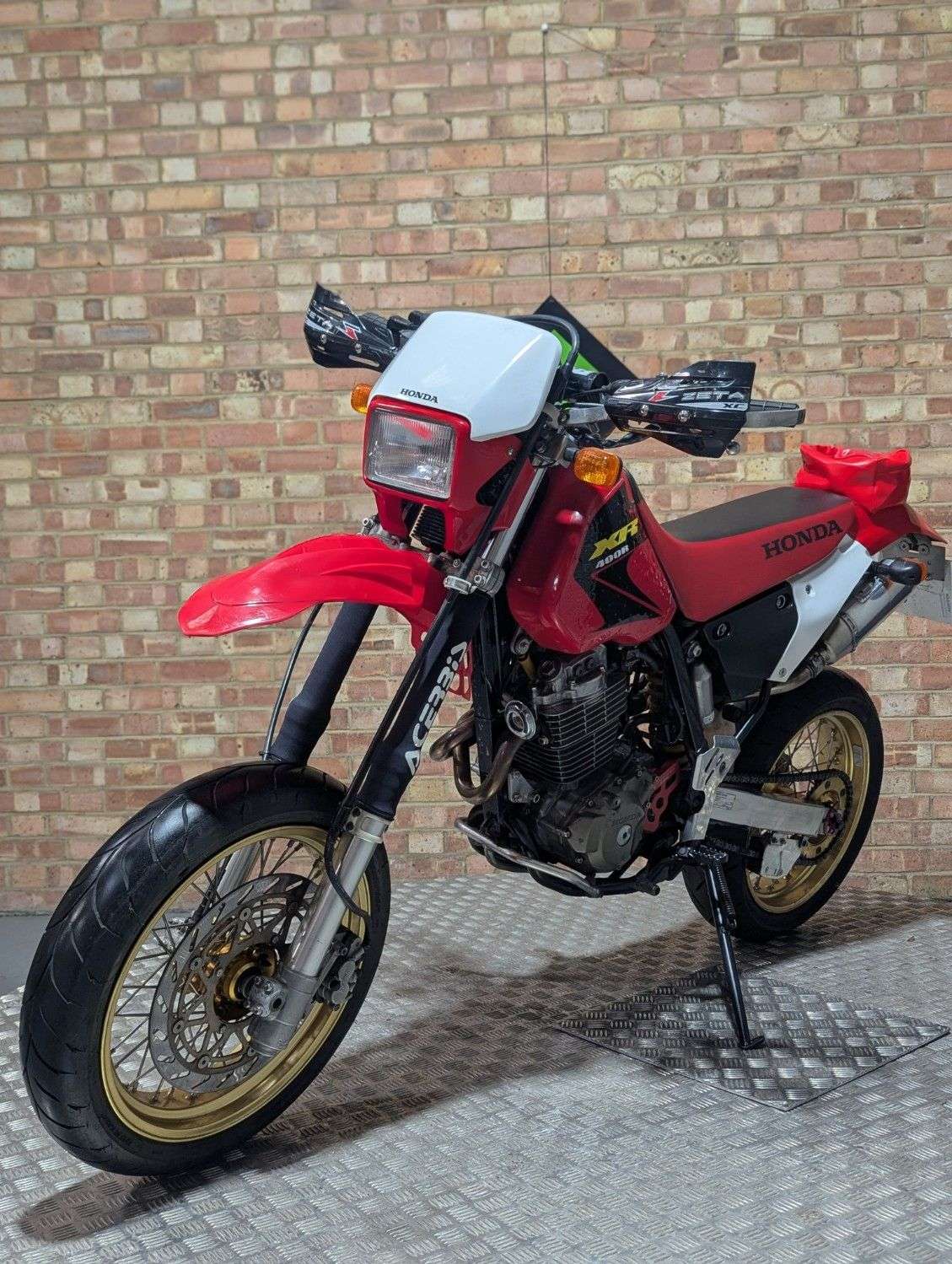 2005 HONDA XR400 2005 HONDA XR400