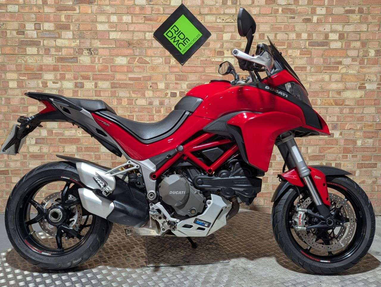 2015 DUCATI MULTISTRADA 1200 S 2015 DUCATI MULTISTRADA 1200 S