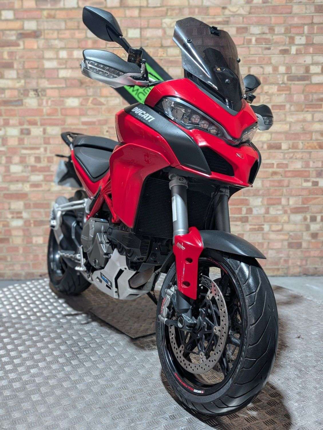 2015 DUCATI MULTISTRADA 1200 S 2015 DUCATI MULTISTRADA 1200 S