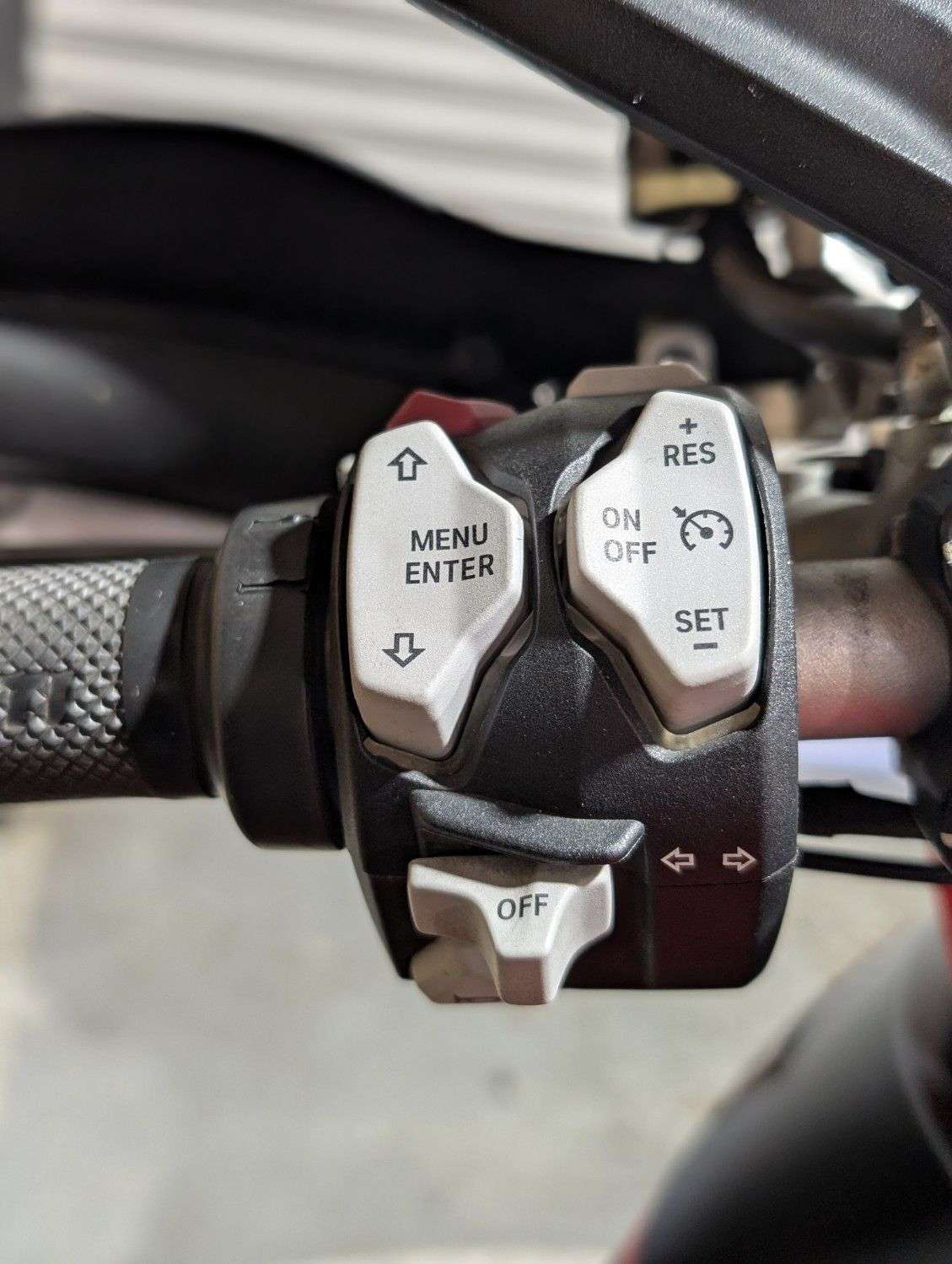 2015 DUCATI MULTISTRADA 1200 S 2015 DUCATI MULTISTRADA 1200 S