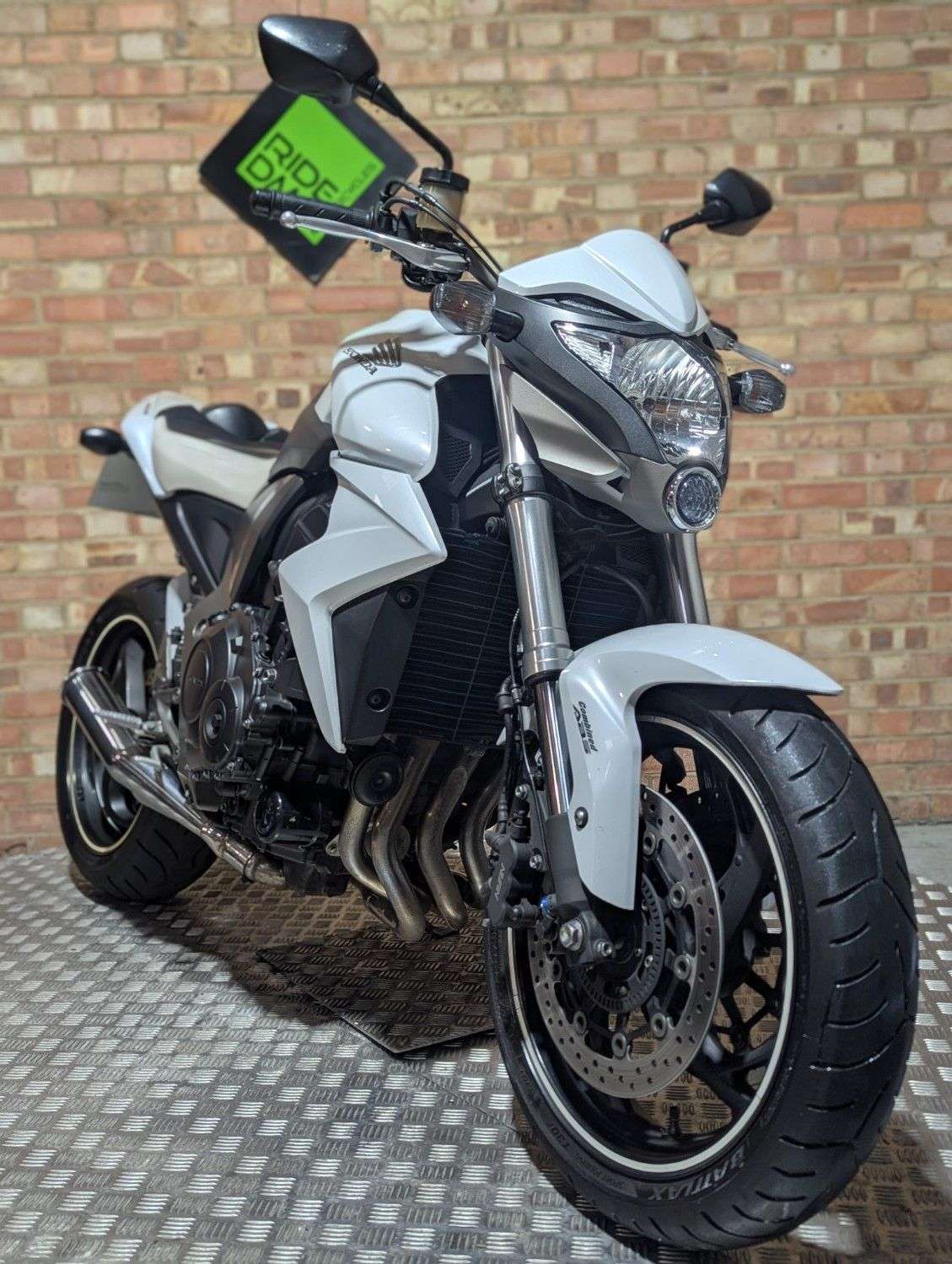 2009 HONDA CB1000 2009 HONDA CB1000