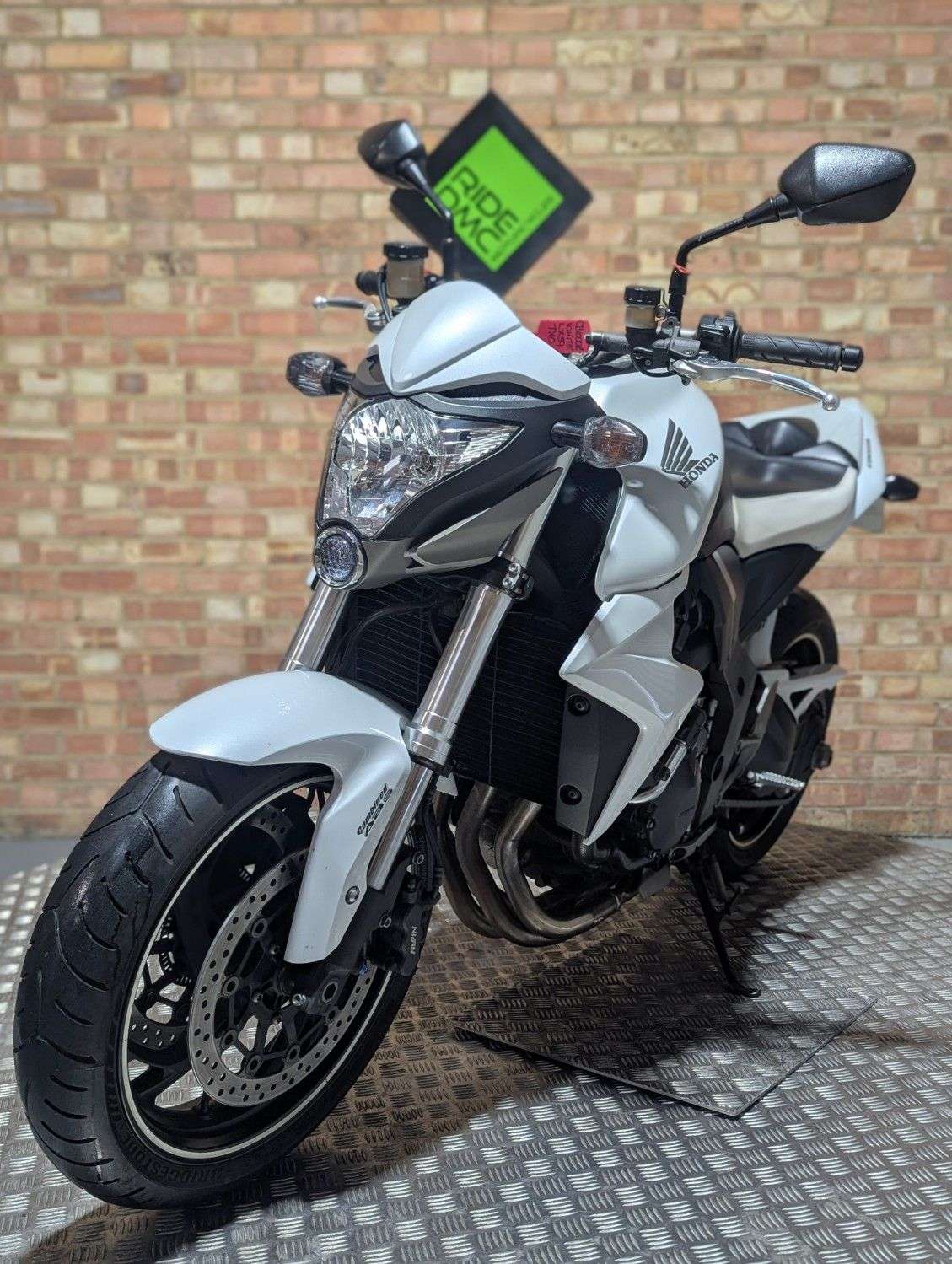 2009 HONDA CB1000 2009 HONDA CB1000