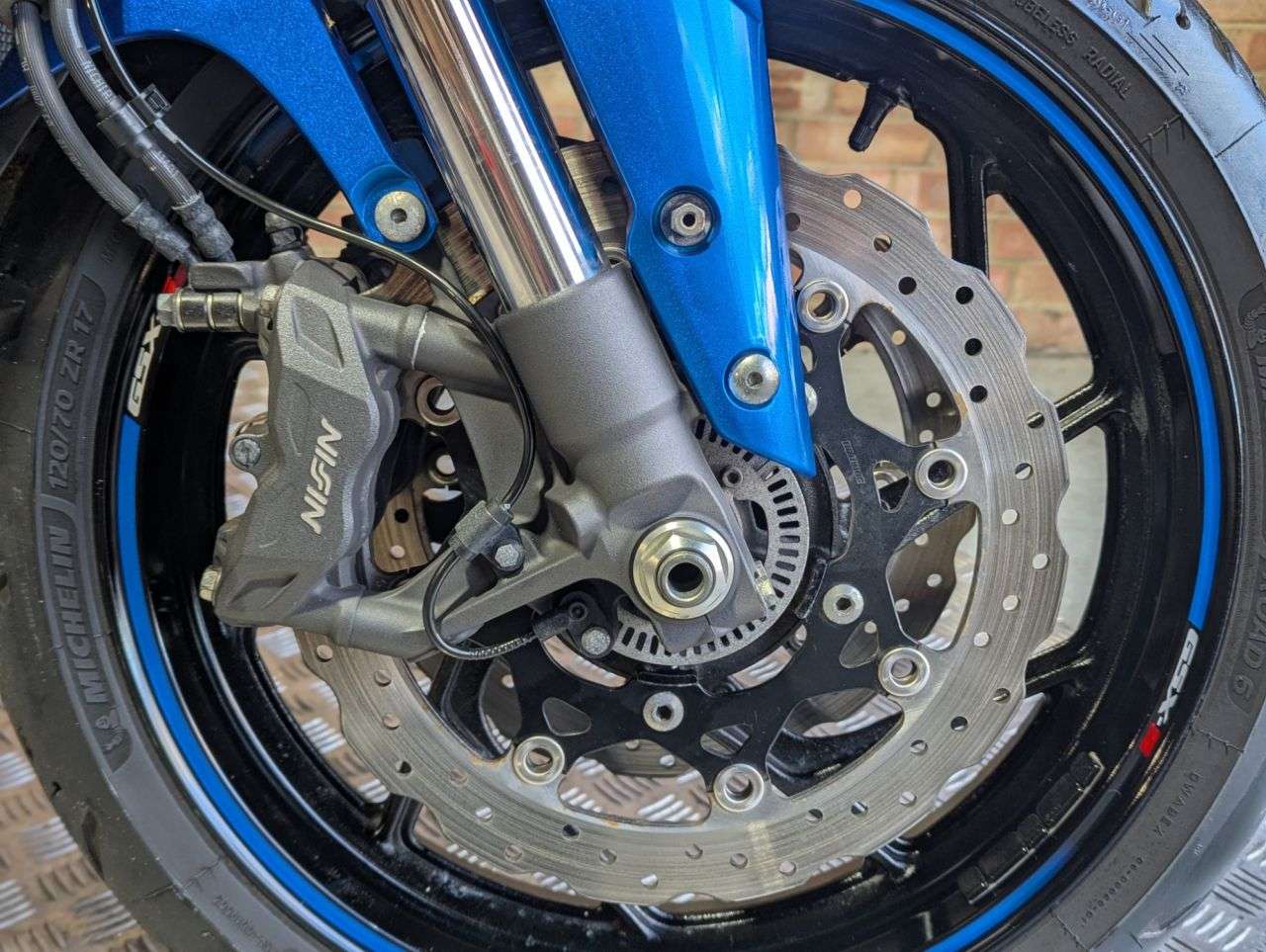 2019 SUZUKI GSX-S750 2019 SUZUKI GSX-S750