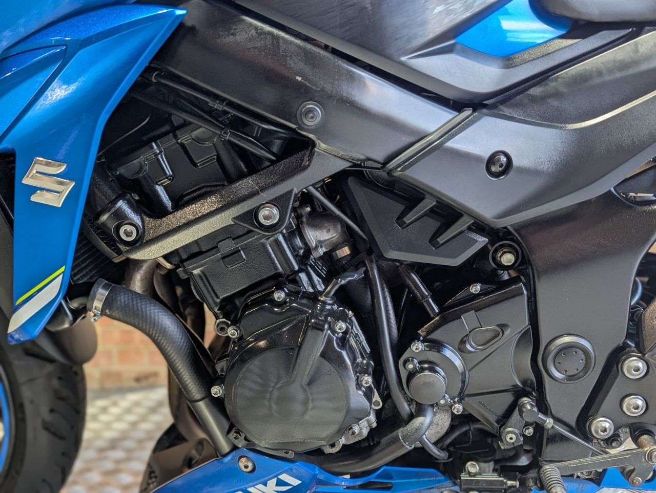 2019 SUZUKI GSX-S750 2019 SUZUKI GSX-S750