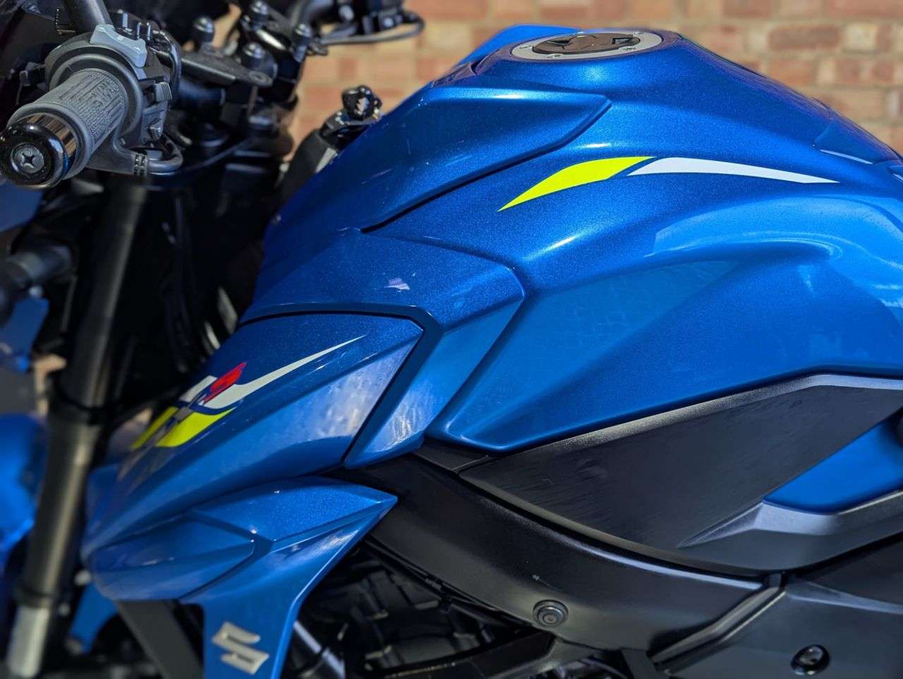 2019 SUZUKI GSX-S750 2019 SUZUKI GSX-S750