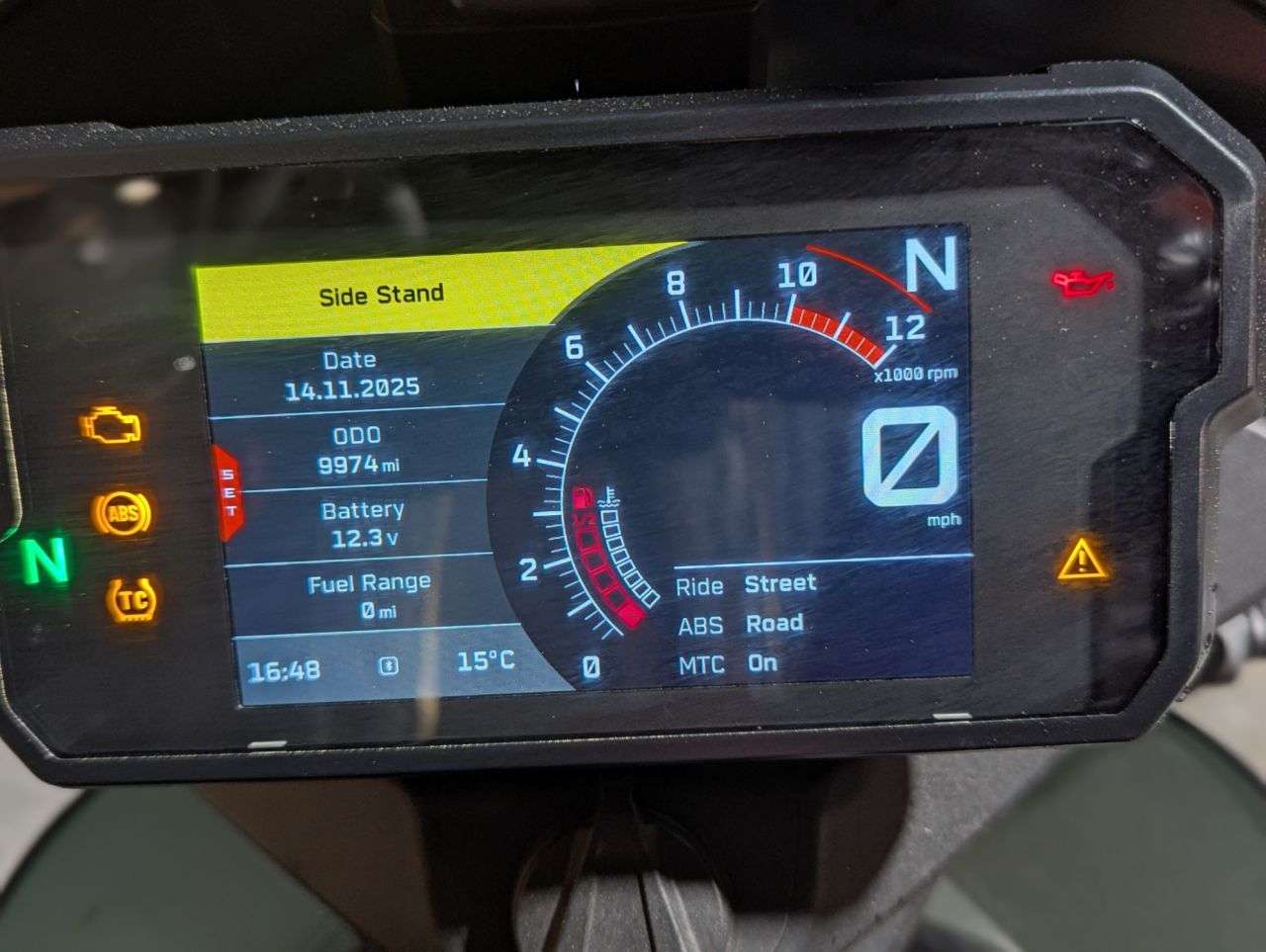 2021 KTM 890 ADVENTURE 2021 KTM 890 ADVENTURE