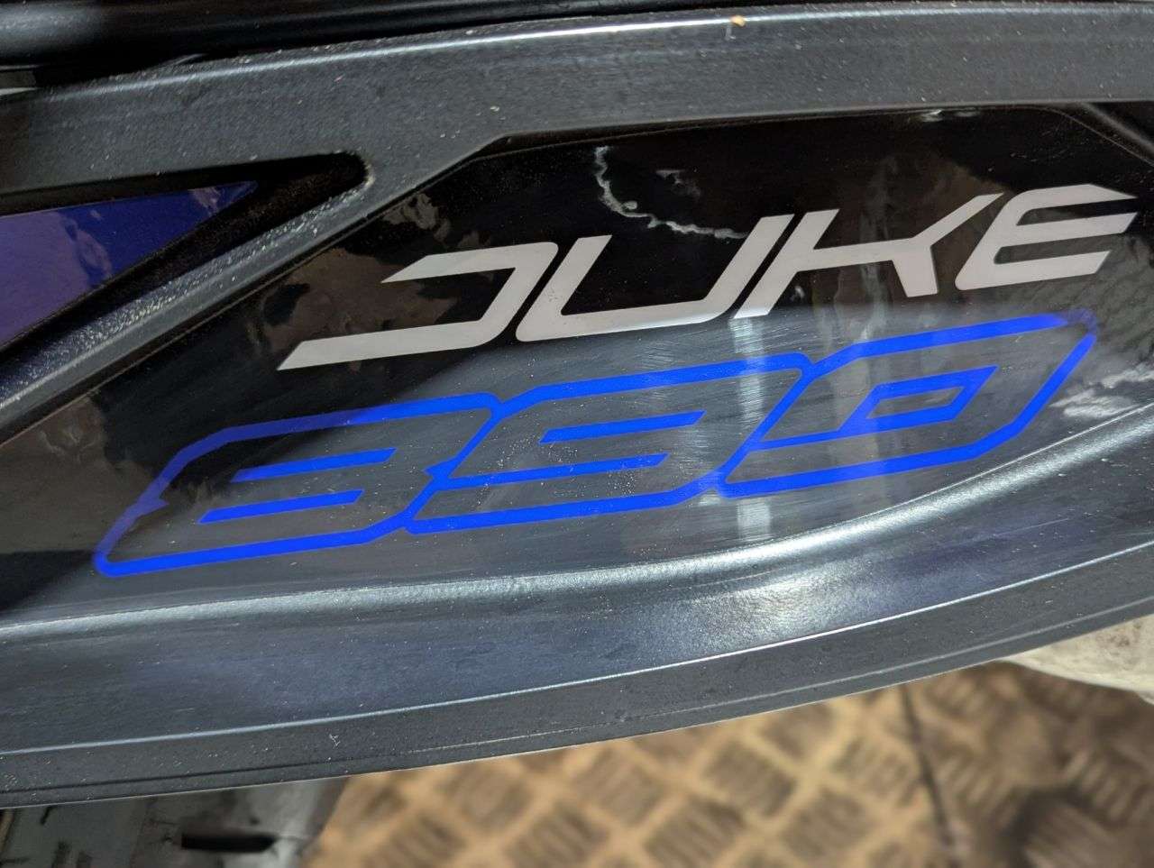 2021 KTM 890 DUKE 2021 KTM 890 DUKE