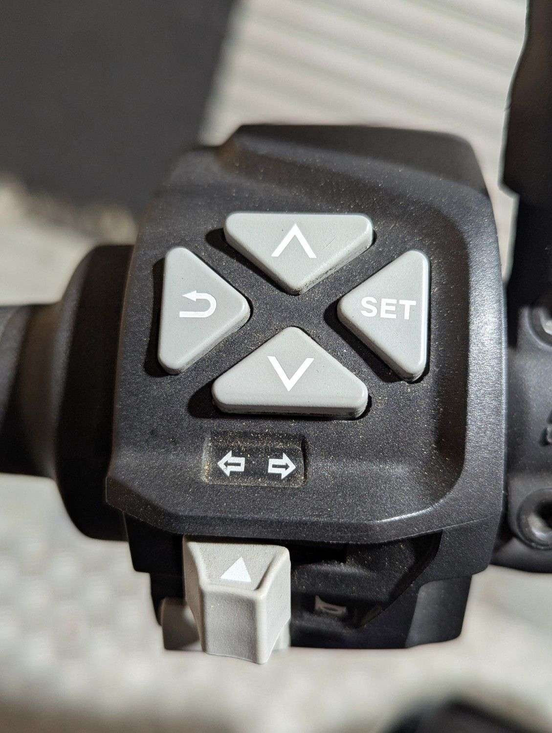 2021 KTM 890 DUKE 2021 KTM 890 DUKE