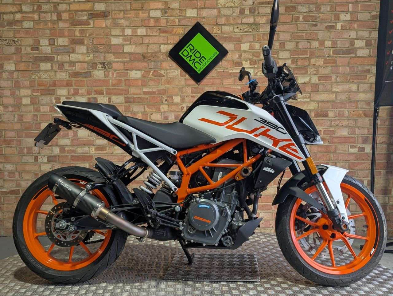 2019 KTM 390 DUKE 2019 KTM 390 DUKE