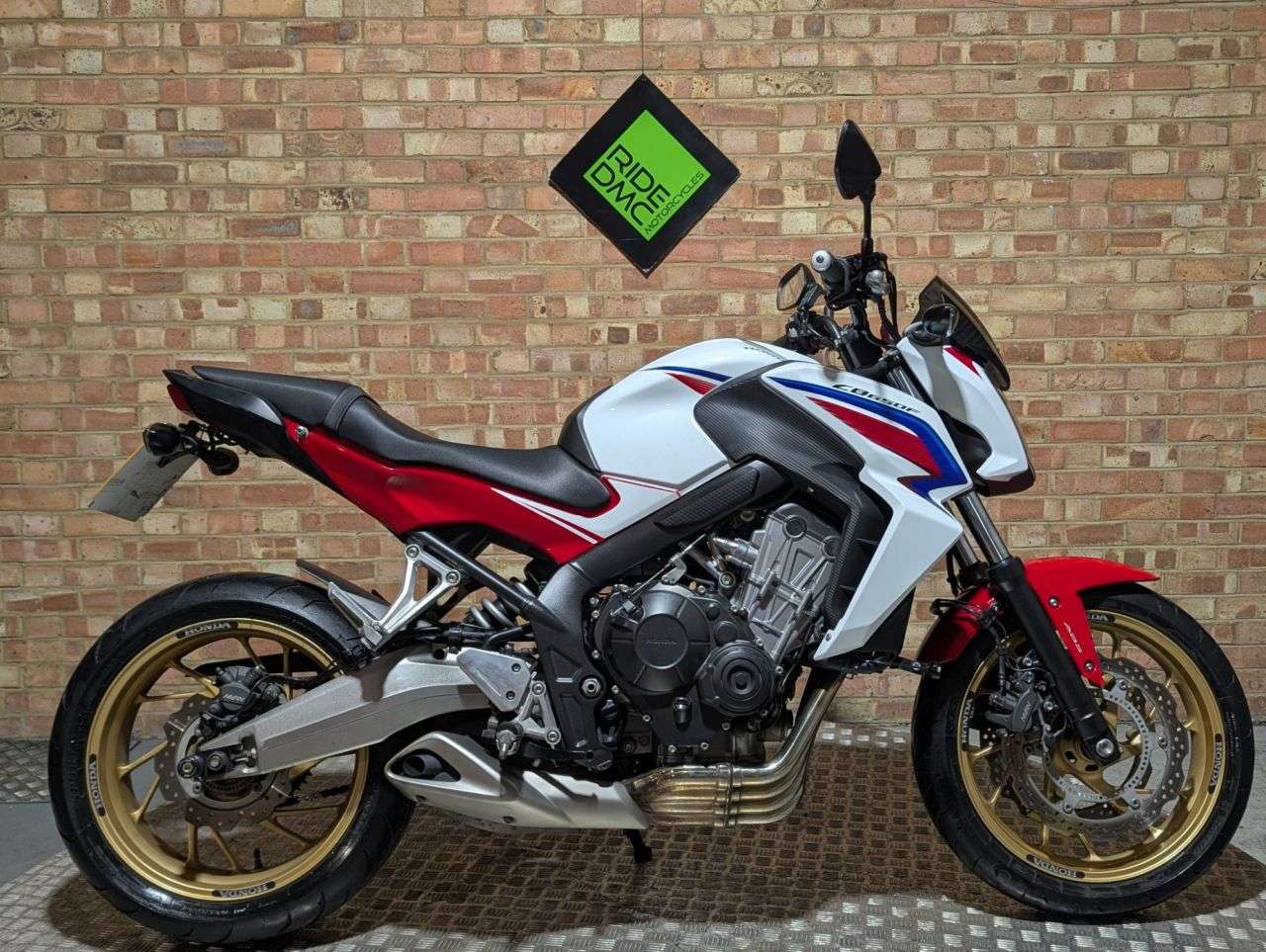 2015 HONDA CB650F 2015 HONDA CB650F