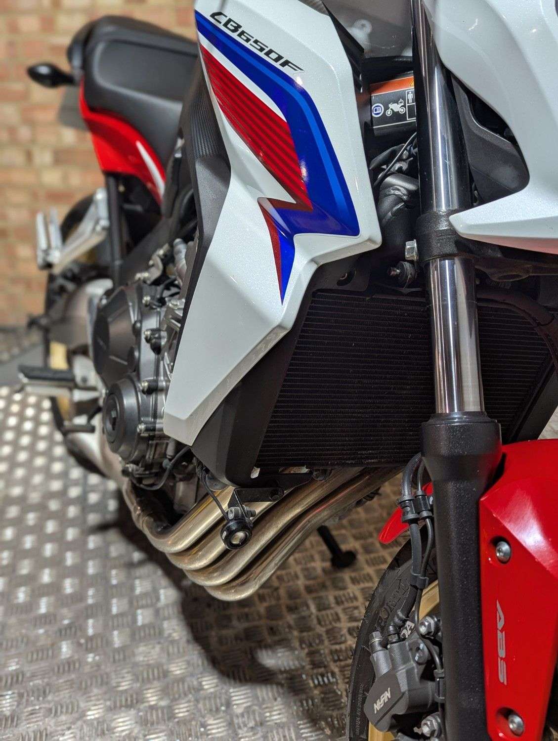 2015 HONDA CB650F 2015 HONDA CB650F