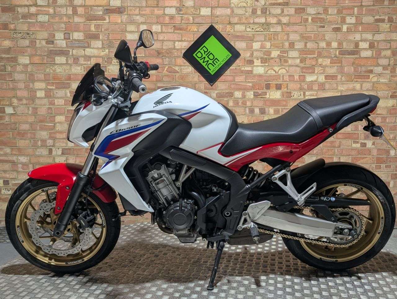 2015 HONDA CB650F 2015 HONDA CB650F