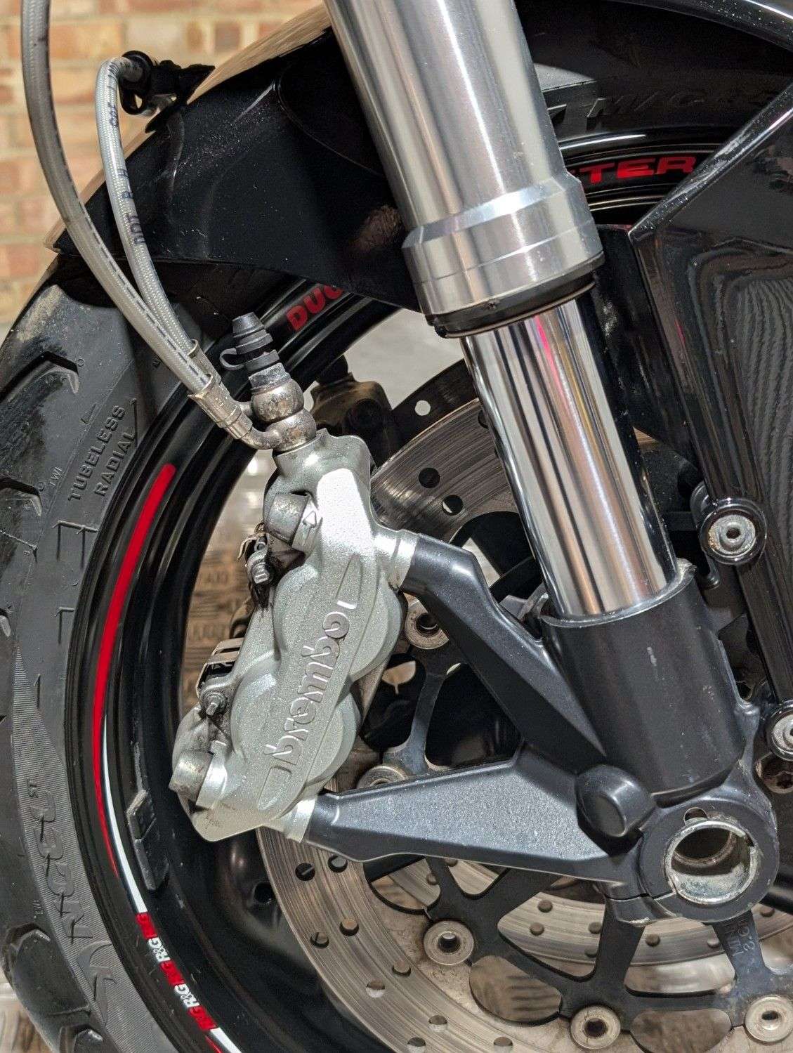 2011 DUCATI MONSTER 696 2011 DUCATI MONSTER 696