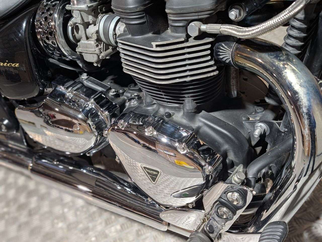 2009 TRIUMPH BONNEVILLE AMERICA 865 2009 TRIUMPH BONNEVILLE AMERICA 865