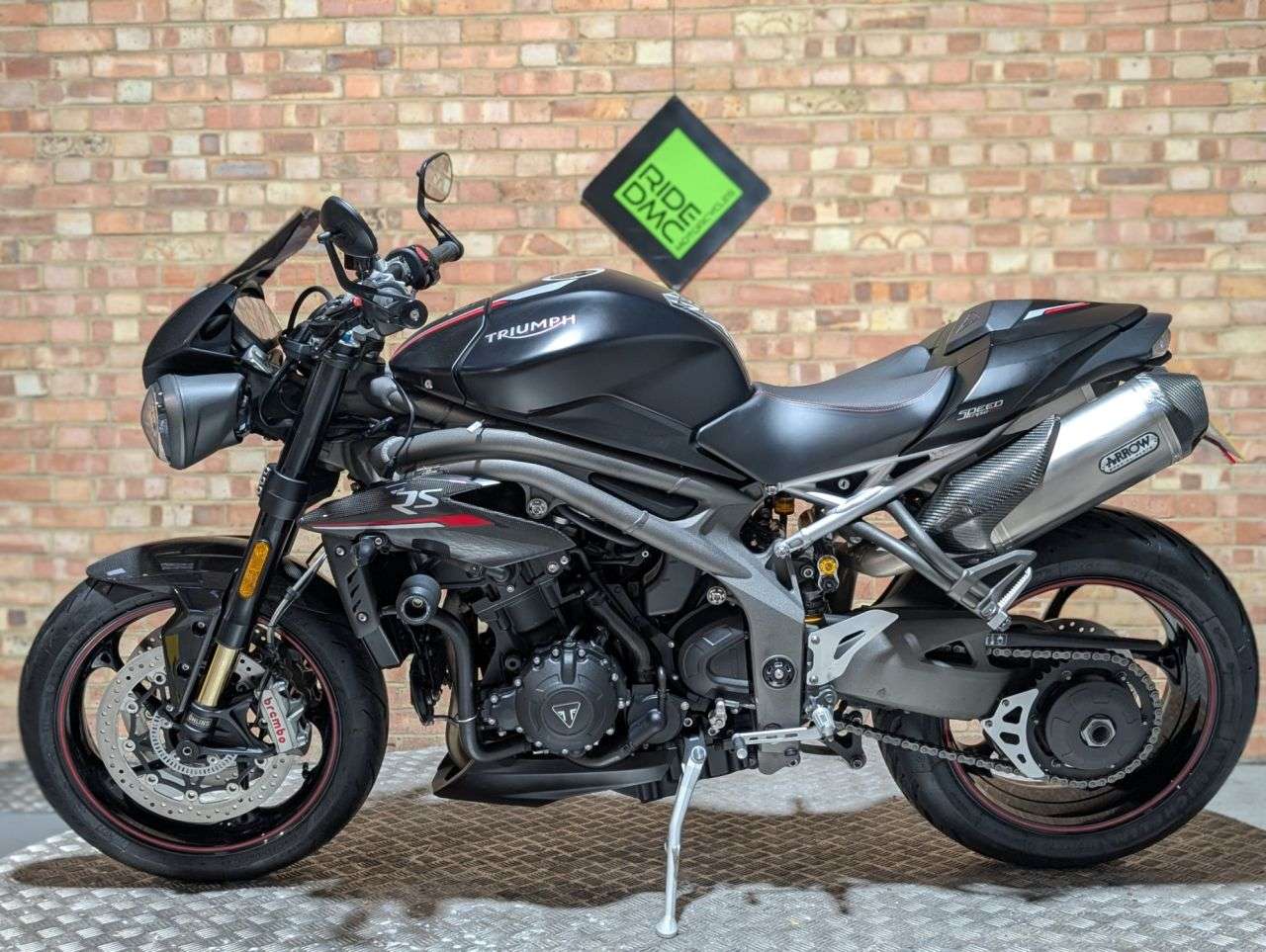 2018 TRIUMPH SPEED TRIPLE RS 1050 2018 TRIUMPH SPEED TRIPLE RS 1050