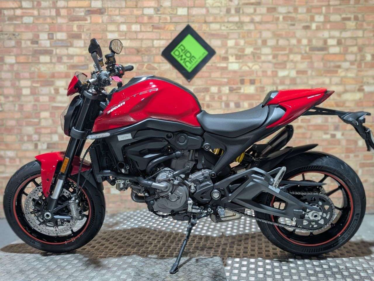 2021 DUCATI MONSTER 937 2021 DUCATI MONSTER 937