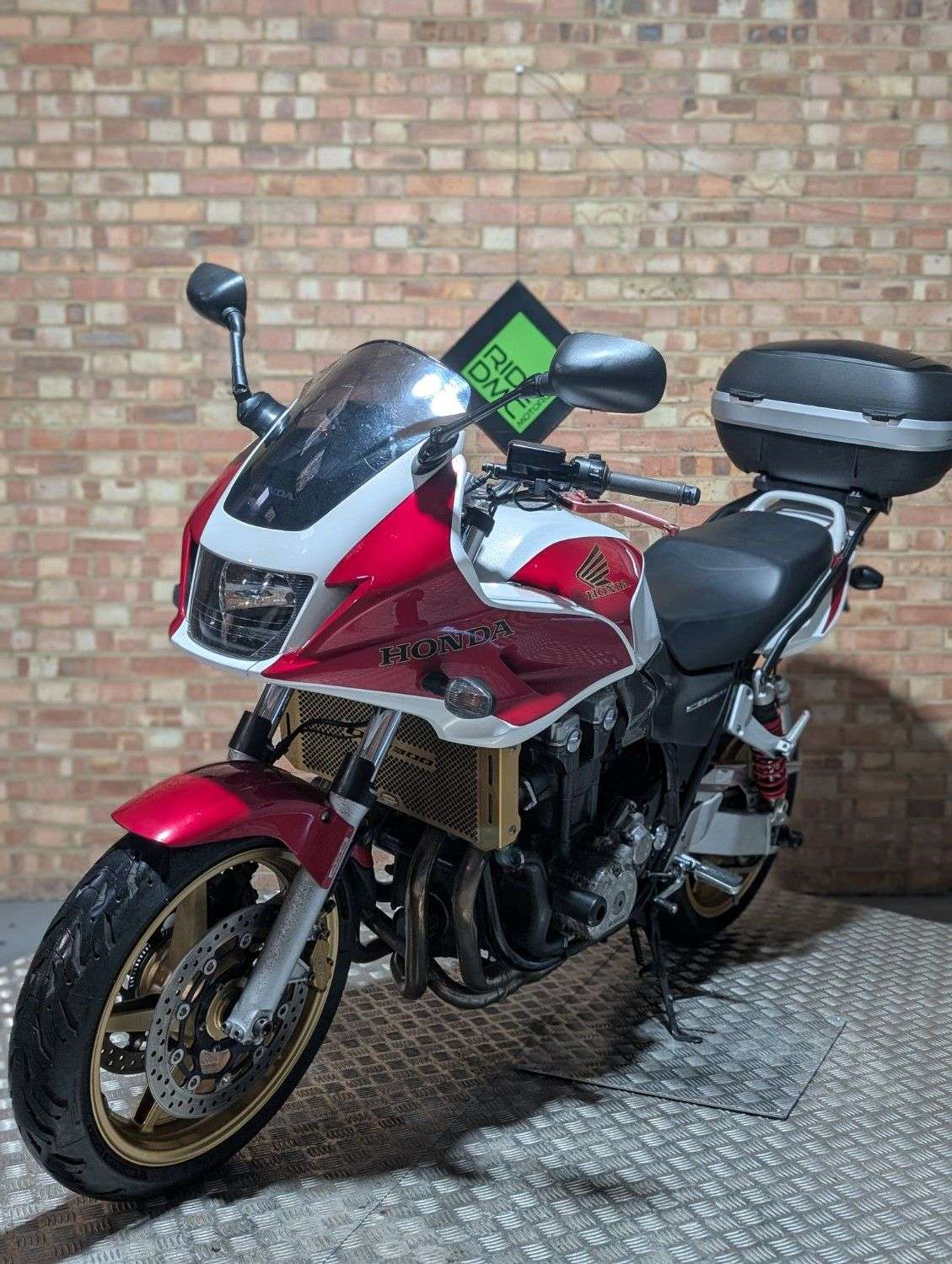 2008 HONDA CB1300 2008 HONDA CB1300