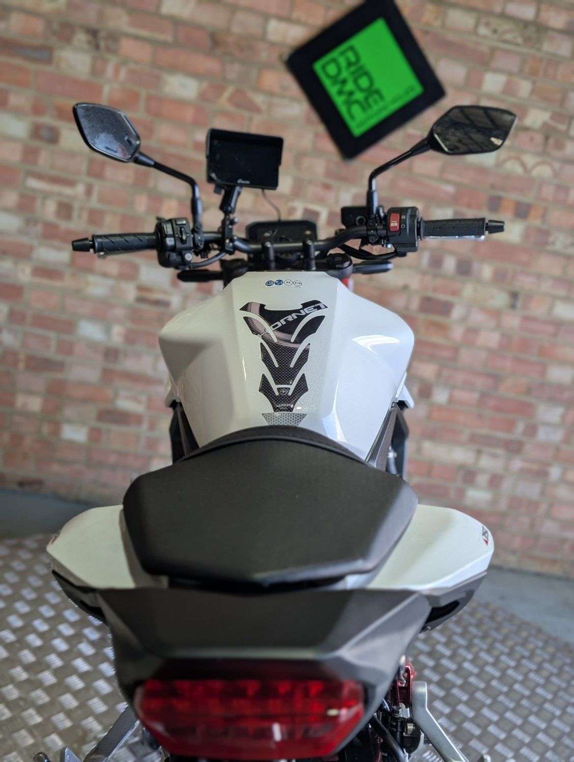 2025 HONDA CB750 HORNET 2025 HONDA CB750 HORNET