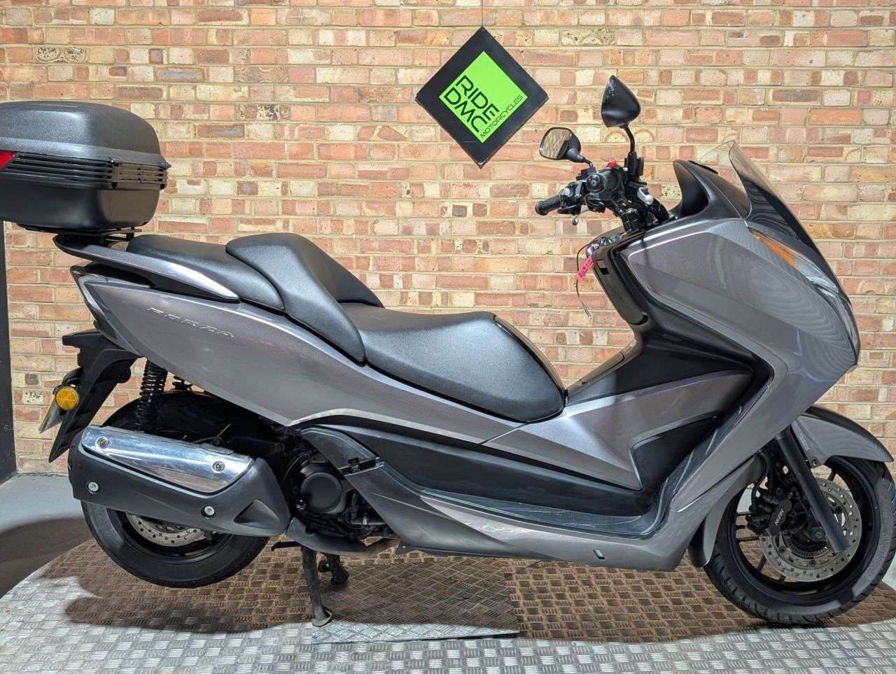 A 2016 HONDA FORZA 300 AUTOMATIC - ULEZ COMLIANT - TOP BOX - TIDY BIKE. GREAT RUNNER AND RIDER A 2016 HONDA FORZA 300 AUTOMATIC - ULEZ COMLIANT - TOP BOX - TIDY BIKE. GREAT RUNNER AND RIDER
