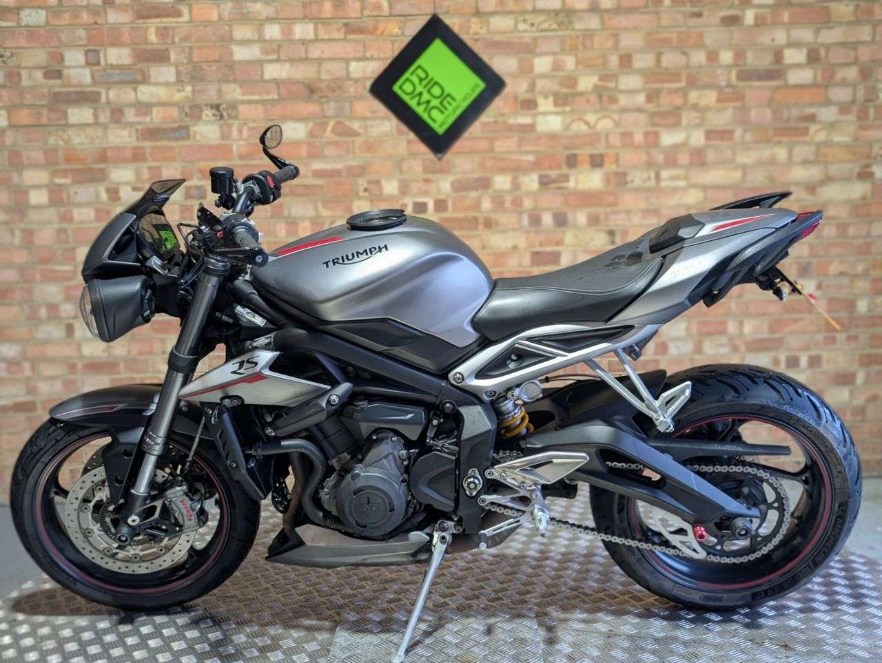 2017 TRIUMPH STREET TRIPLE 765 2017 TRIUMPH STREET TRIPLE 765