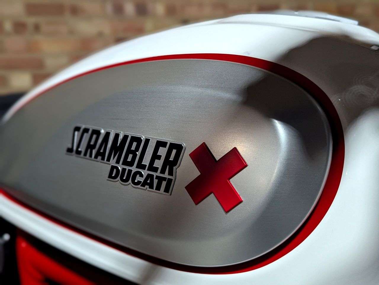 2018 DUCATI SCRAMBLER DESERT SLED 2018 DUCATI SCRAMBLER DESERT SLED