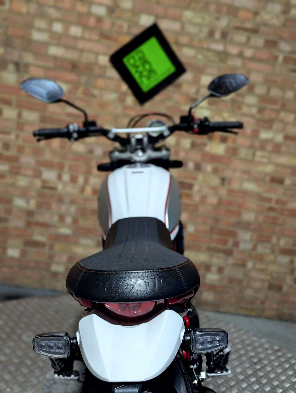 2018 DUCATI SCRAMBLER DESERT SLED 2018 DUCATI SCRAMBLER DESERT SLED