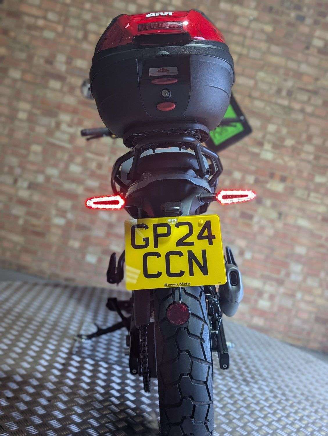 2024 ROYAL ENFIELD HIMALAYAN 450 2024 ROYAL ENFIELD HIMALAYAN 450