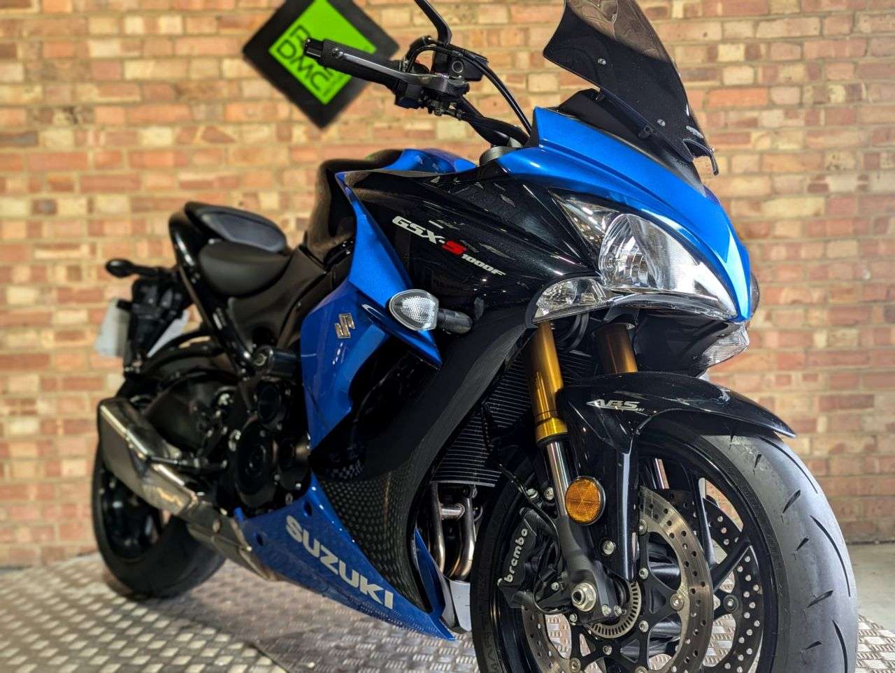 2017 SUZUKI GSX-S1000F 2017 SUZUKI GSX-S1000F