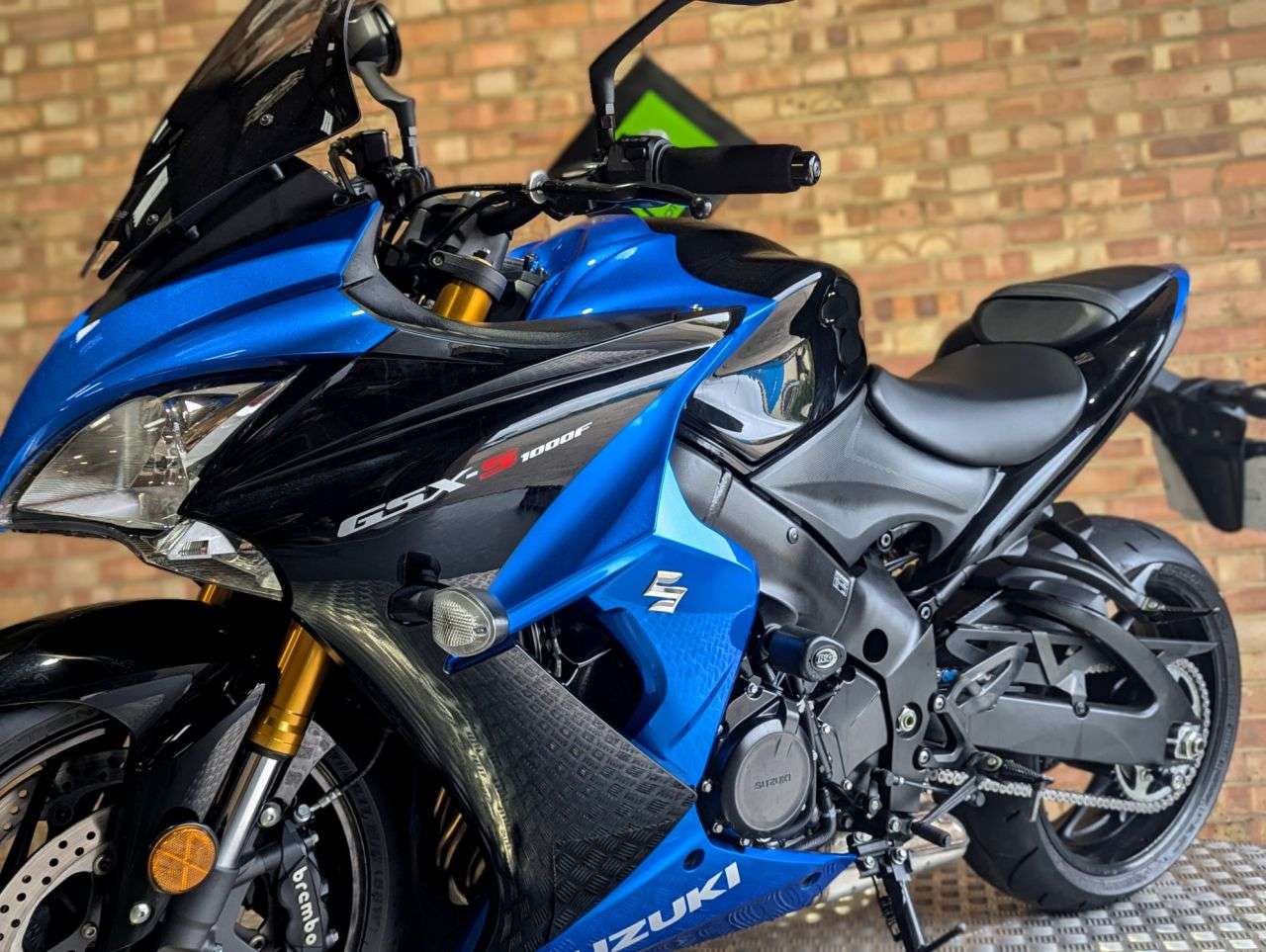 2017 SUZUKI GSX-S1000F 2017 SUZUKI GSX-S1000F
