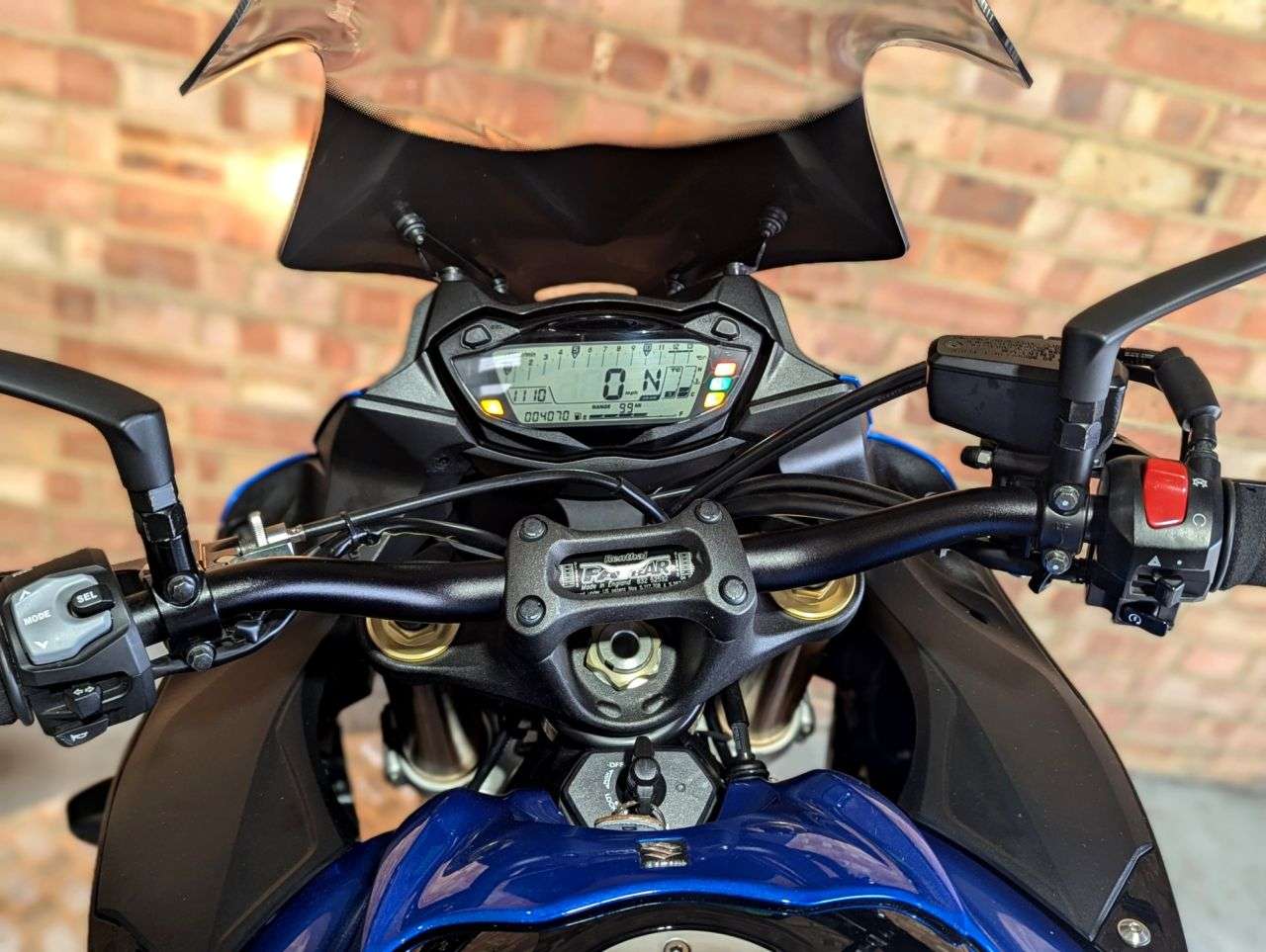 2017 SUZUKI GSX-S1000F 2017 SUZUKI GSX-S1000F