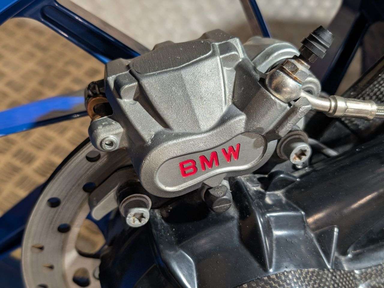 2009 BMW HP2 SPORT 2009 BMW HP2 SPORT