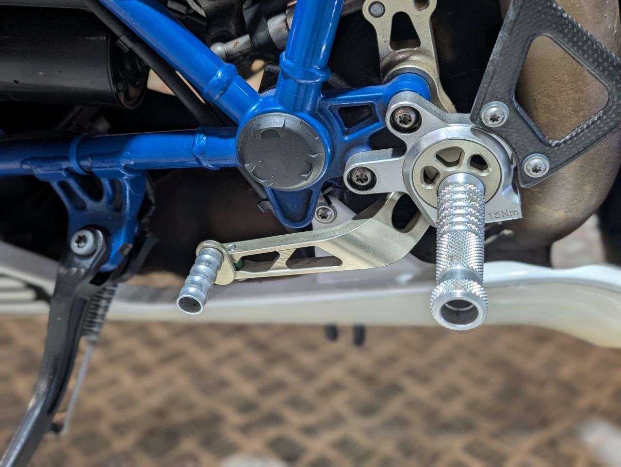 2009 BMW HP2 SPORT 2009 BMW HP2 SPORT