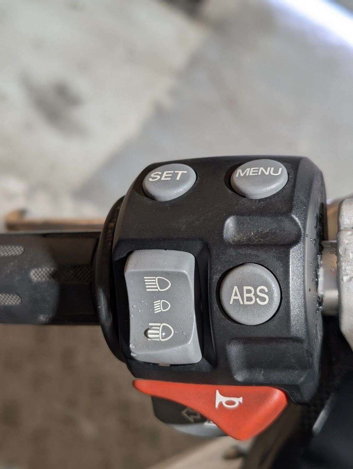 2009 BMW HP2 SPORT 2009 BMW HP2 SPORT