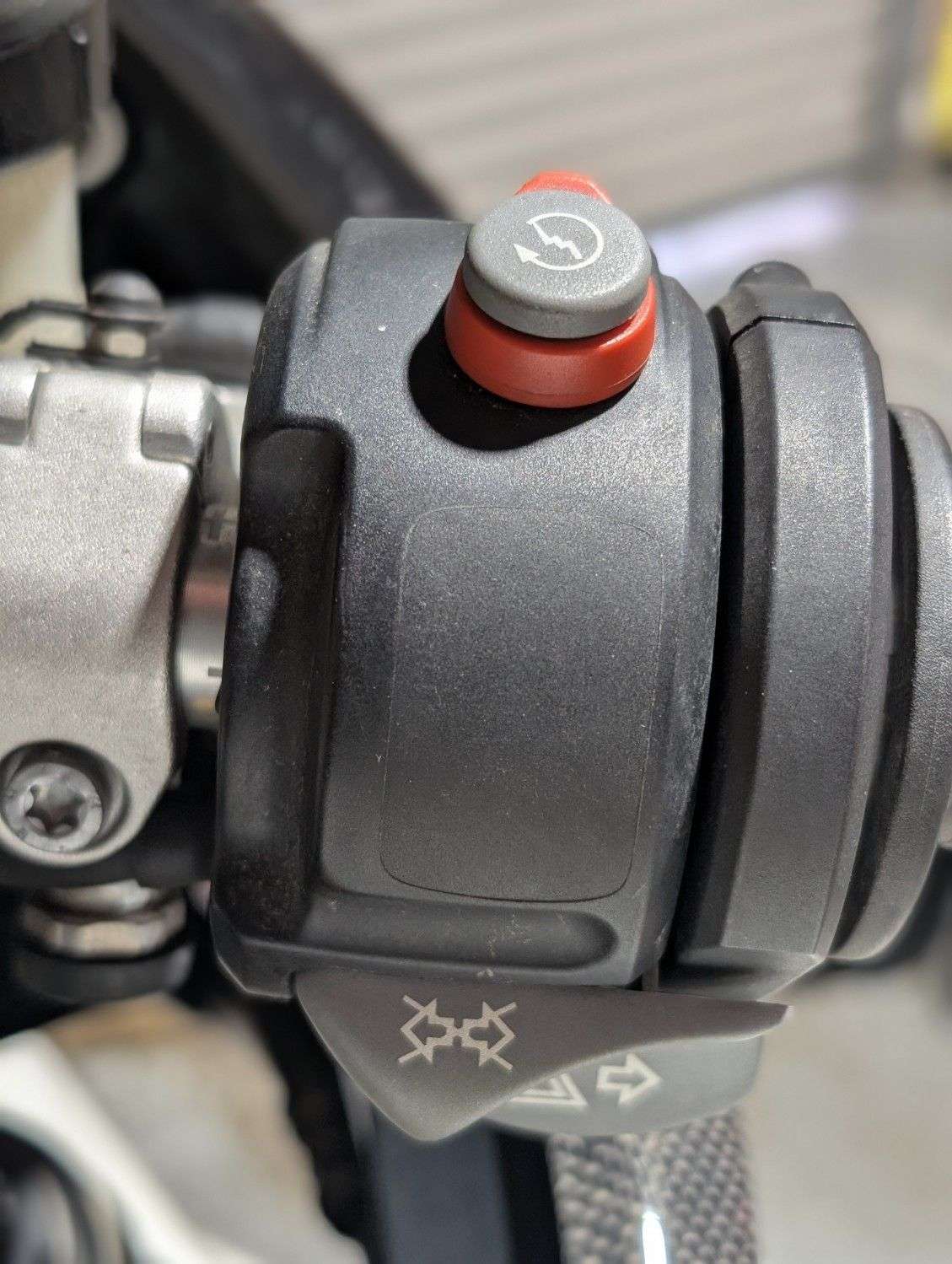 2009 BMW HP2 SPORT 2009 BMW HP2 SPORT