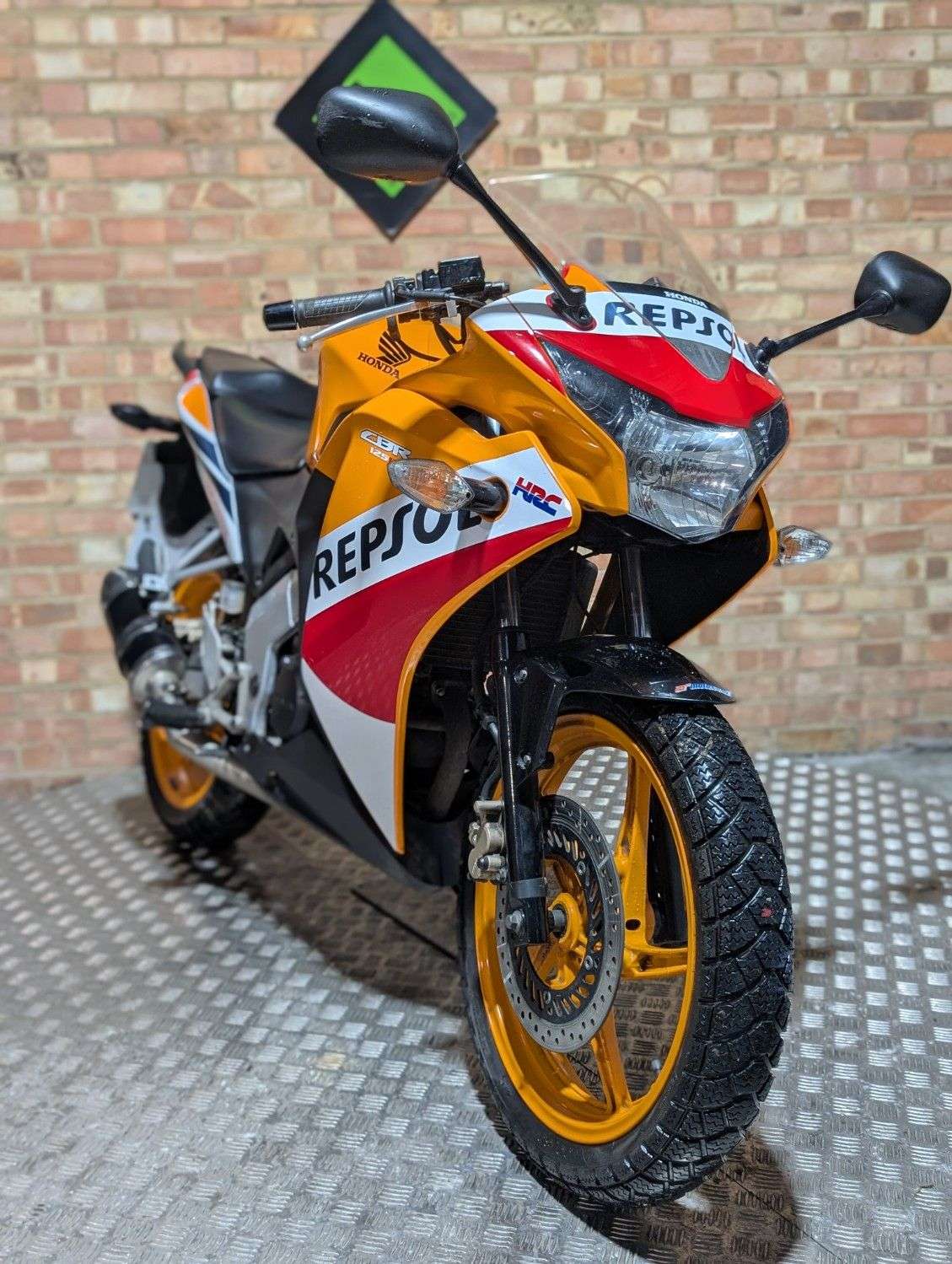 2015 HONDA CBR125R 2015 HONDA CBR125R