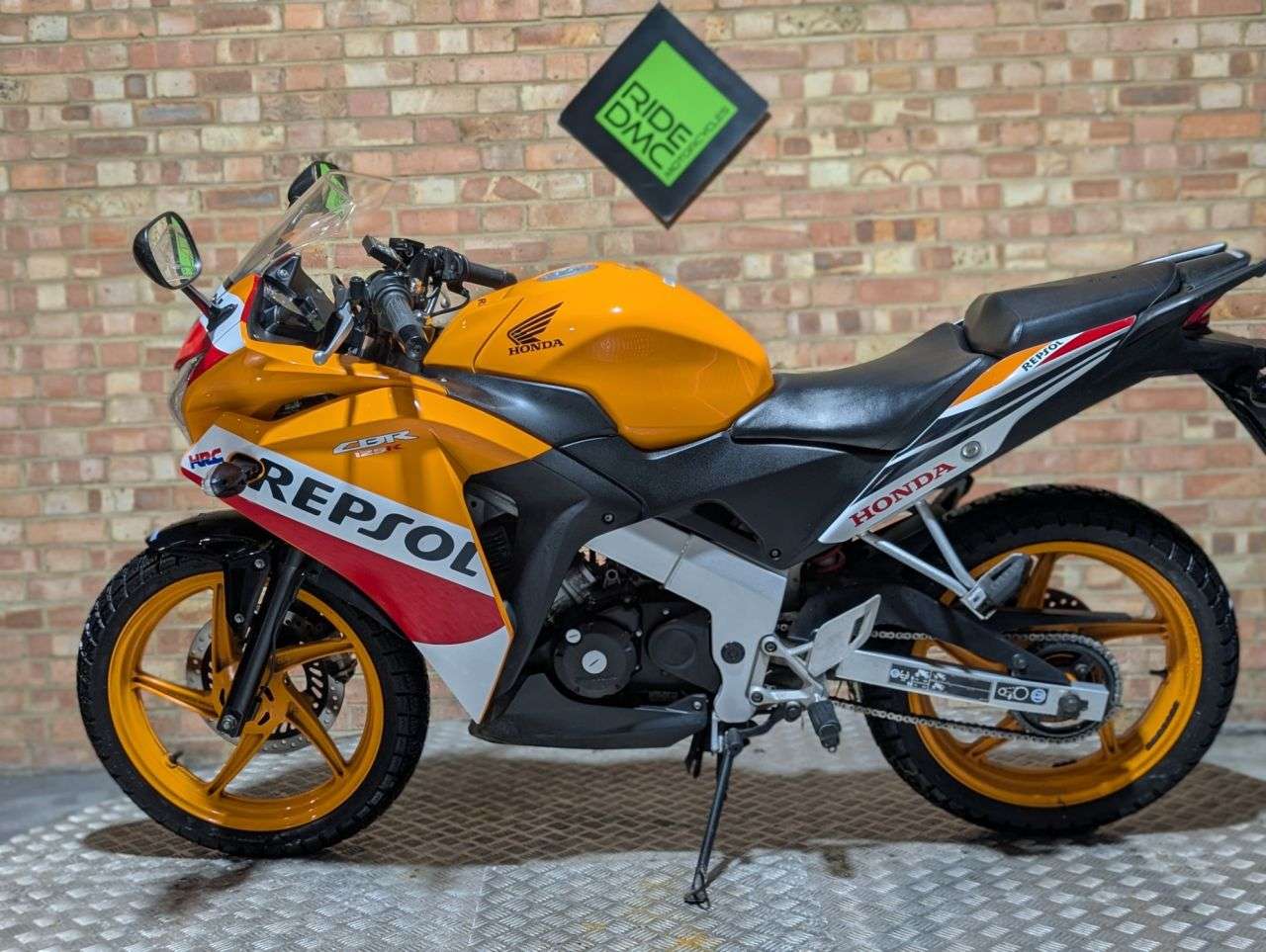 2015 HONDA CBR125R 2015 HONDA CBR125R