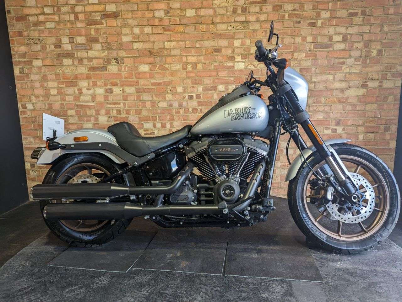A 2021 HARLEY-DAVIDSON FXLRS LOW RIDER S 2021. ONLY 2239 MILES. 2 OWNER. FANTASTIC BIKE. REDUCED TO £11,500 LOVELY C A 2021 HARLEY-DAVIDSON FXLRS LOW RIDER S 2021. ONLY 2239 MILES. 2 OWNER. FANTASTIC BIKE. REDUCED TO £11,500 LOVELY C
