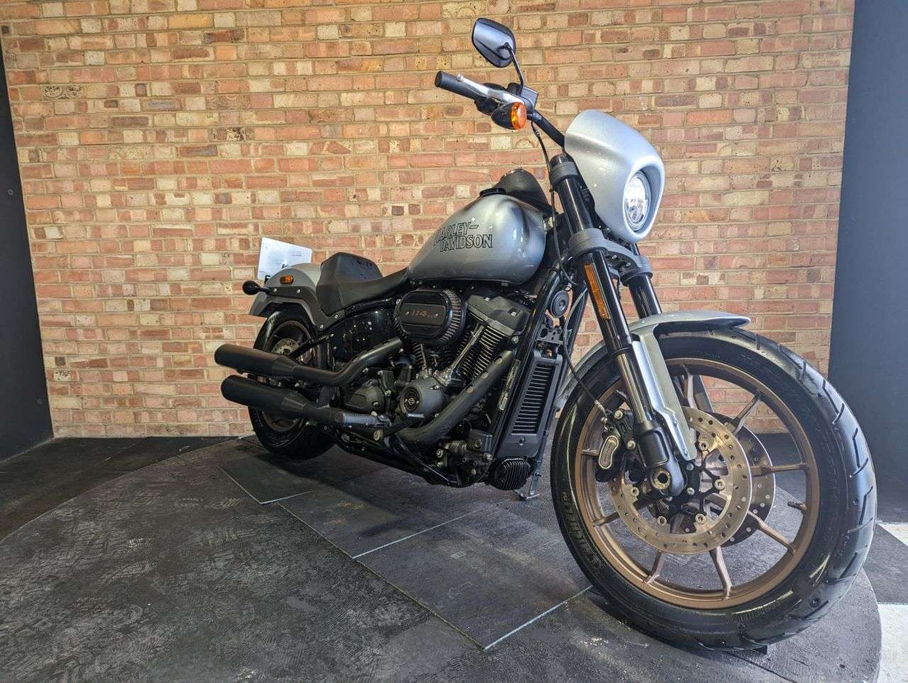 A 2021 HARLEY-DAVIDSON FXLRS LOW RIDER S 2021. ONLY 2239 MILES. 2 OWNER. FANTASTIC BIKE. REDUCED TO £11,500 LOVELY C A 2021 HARLEY-DAVIDSON FXLRS LOW RIDER S 2021. ONLY 2239 MILES. 2 OWNER. FANTASTIC BIKE. REDUCED TO £11,500 LOVELY C