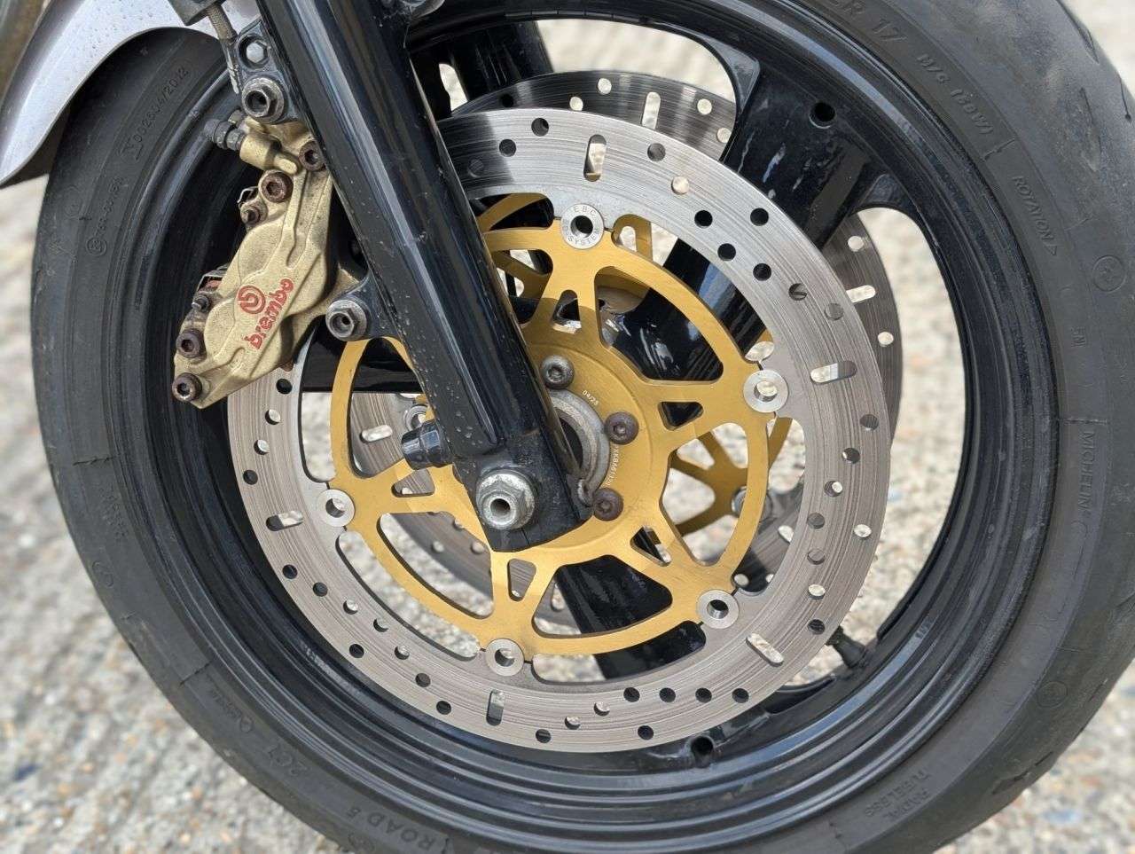 A 2003 YAMAHA XJR1300 SP. PX TO CLEAR. SOLD AS IS, RUNS AND RIDES. RECENT DISCS AND PADS A 2003 YAMAHA XJR1300 SP. PX TO CLEAR. SOLD AS IS, RUNS AND RIDES. RECENT DISCS AND PADS