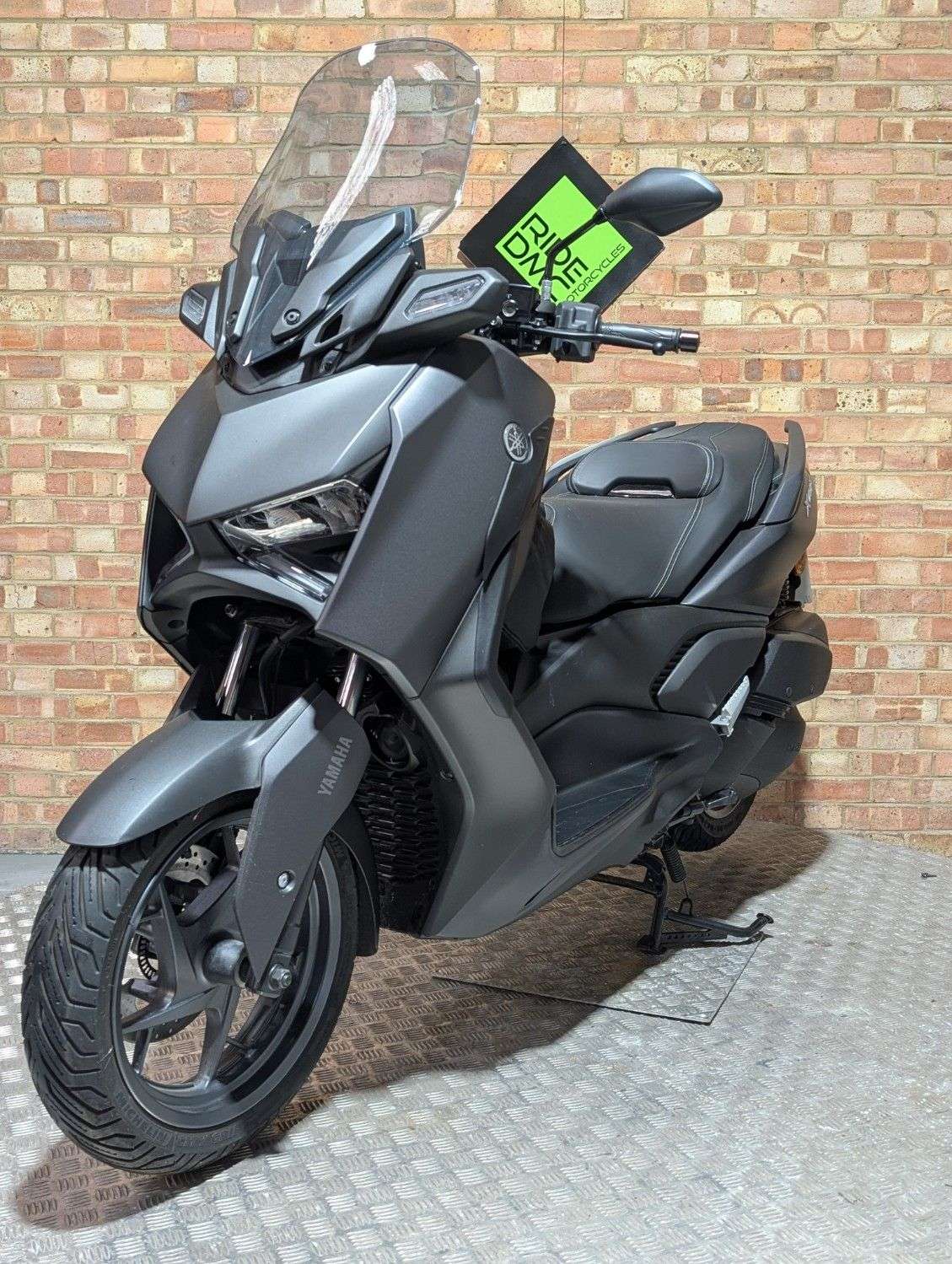 2024 YAMAHA XMAX 300 2024 YAMAHA XMAX 300