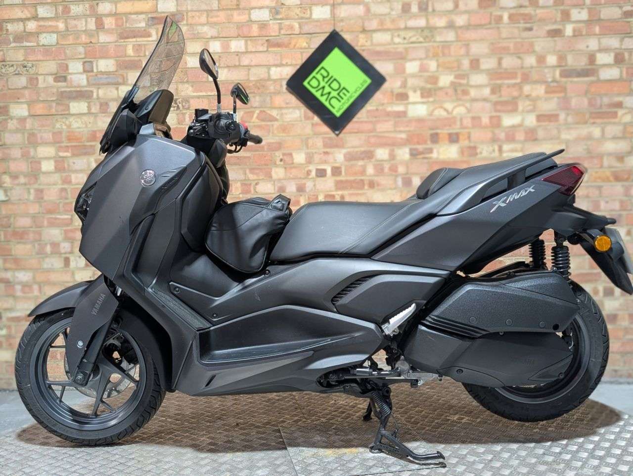 2024 YAMAHA XMAX 300 2024 YAMAHA XMAX 300