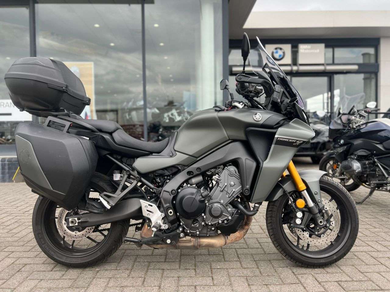 A 2022 YAMAHA TRACER 9 GT 7651 MILES. FSH. TRACKER. LOWERED (STD AVAILABLE). 1 OWNER FROM NEW TOP SPE A 2022 YAMAHA TRACER 9 GT 7651 MILES. FSH. TRACKER. LOWERED (STD AVAILABLE). 1 OWNER FROM NEW TOP SPE