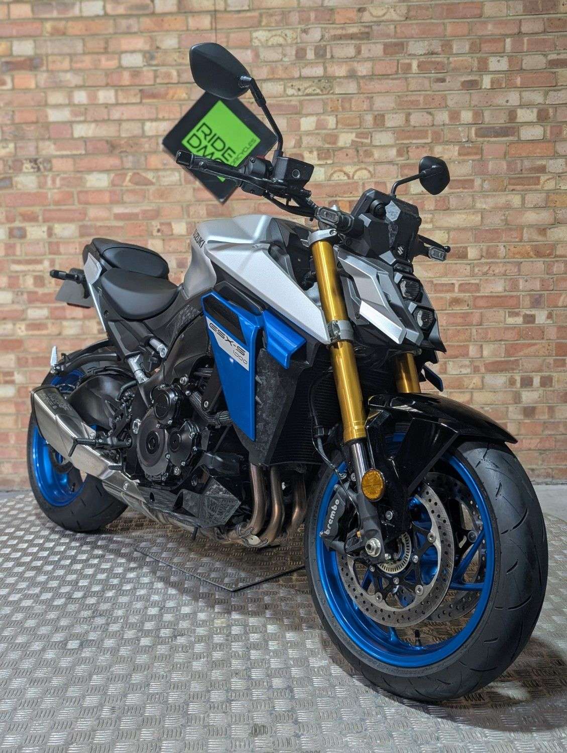 2025 SUZUKI GSX-S1000 2025 SUZUKI GSX-S1000