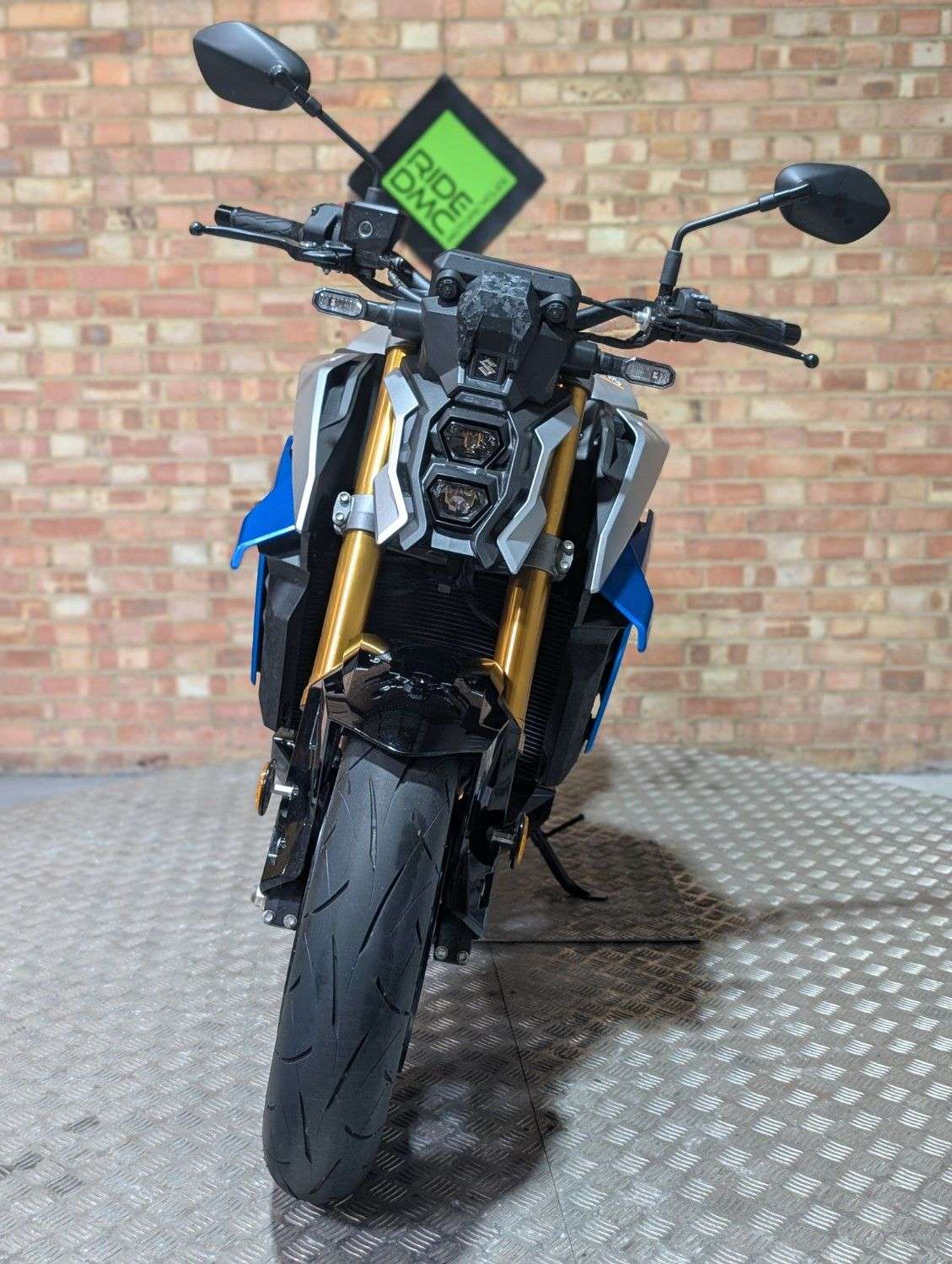 2025 SUZUKI GSX-S1000 2025 SUZUKI GSX-S1000