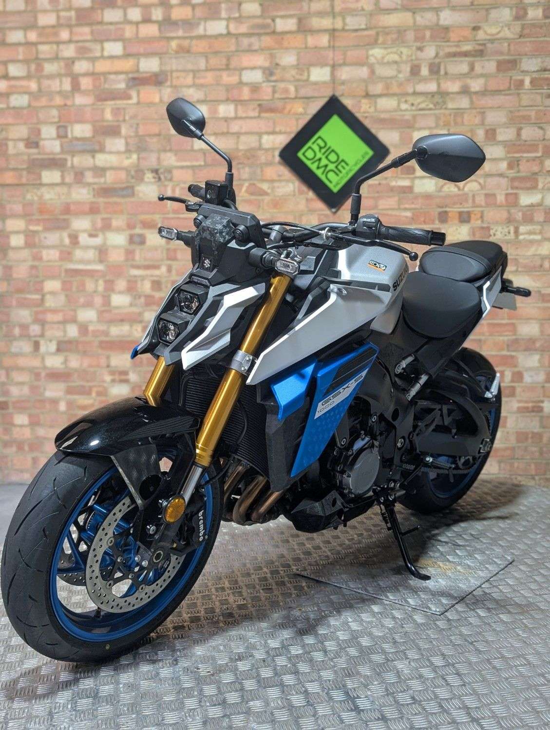 2025 SUZUKI GSX-S1000 2025 SUZUKI GSX-S1000