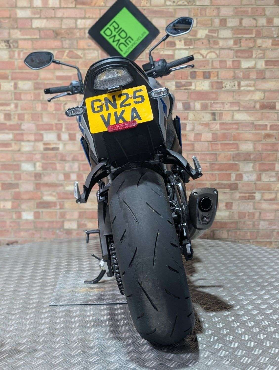 2025 SUZUKI GSX-S1000 2025 SUZUKI GSX-S1000
