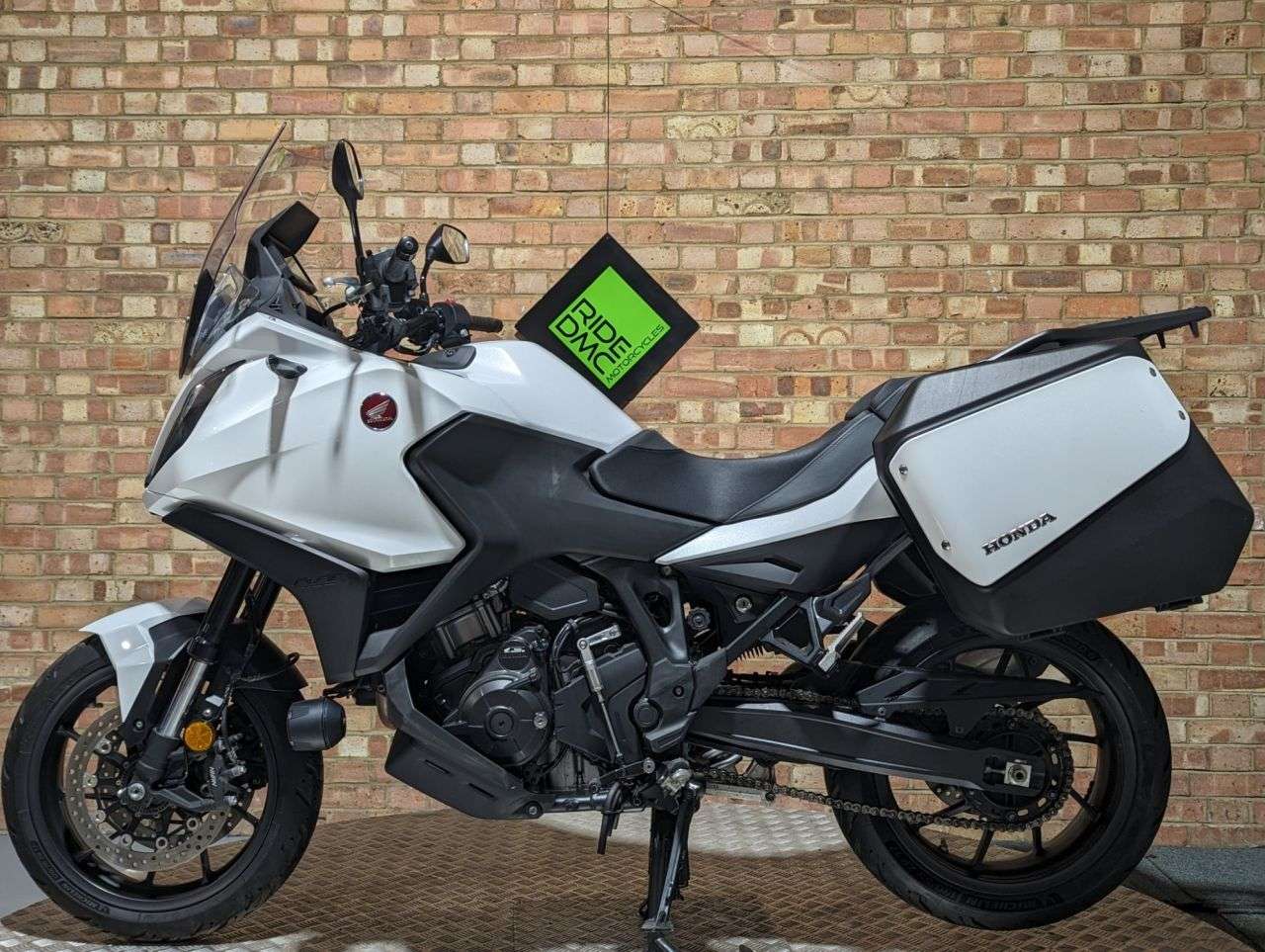 2022 HONDA NT1100 2022 HONDA NT1100